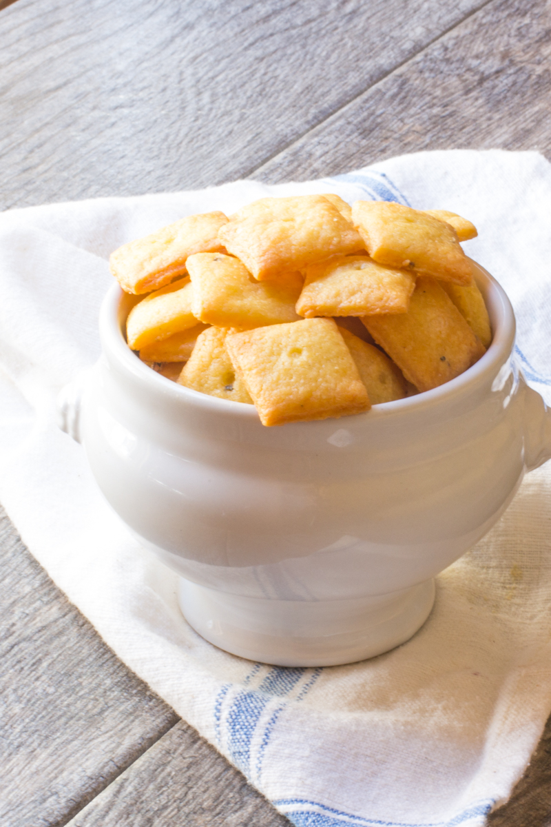 Cheddar Einkorn Crackers